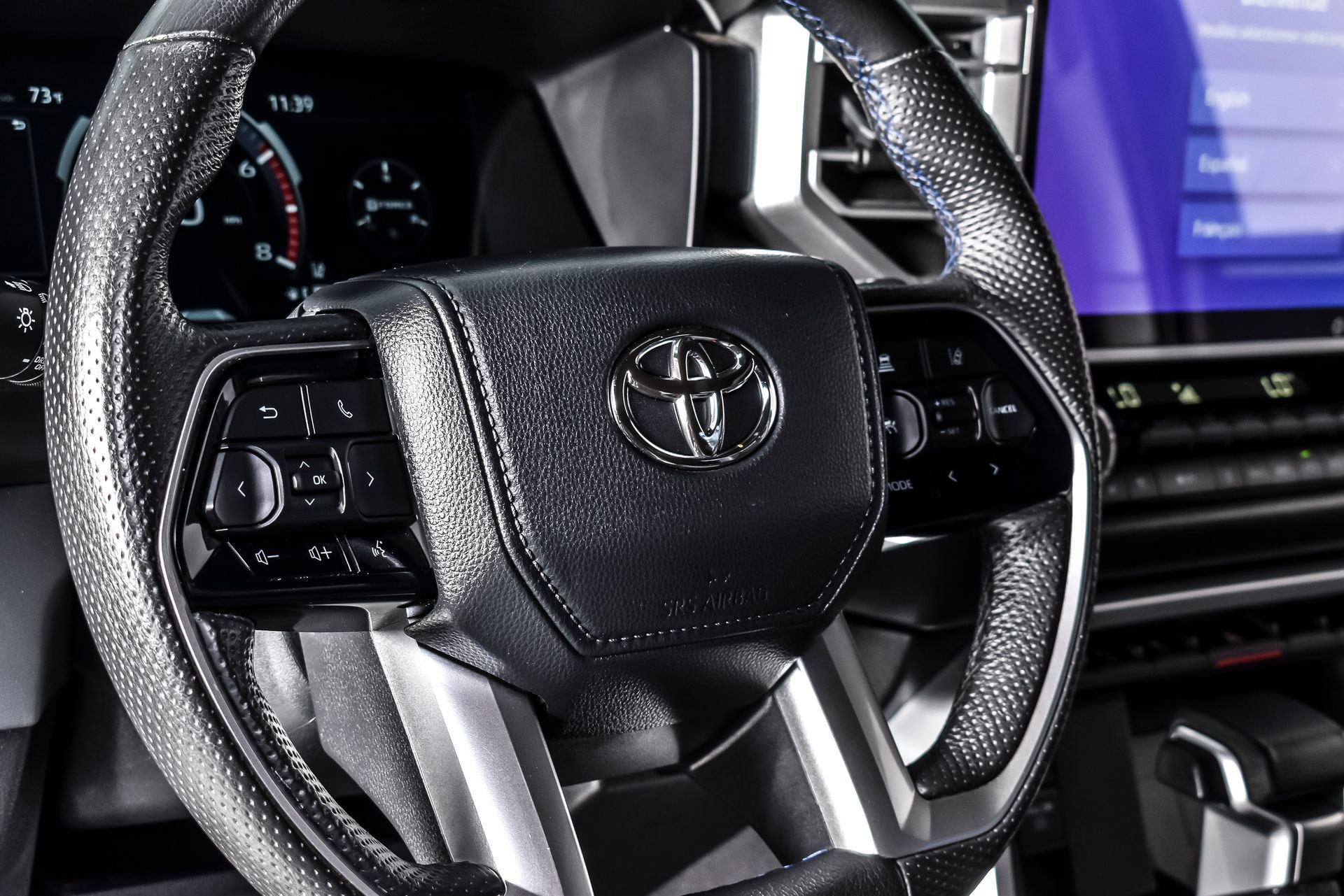 Used 2024 Toyota Tundra Platinum AWD/4WD image 15