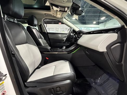 Used 2025 Land Rover Range Rover Velar Dynamic SE AWD/4WD image 8