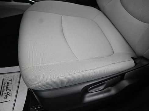 Used 2025 Toyota Corolla Cross LE AWD/4WD image 22
