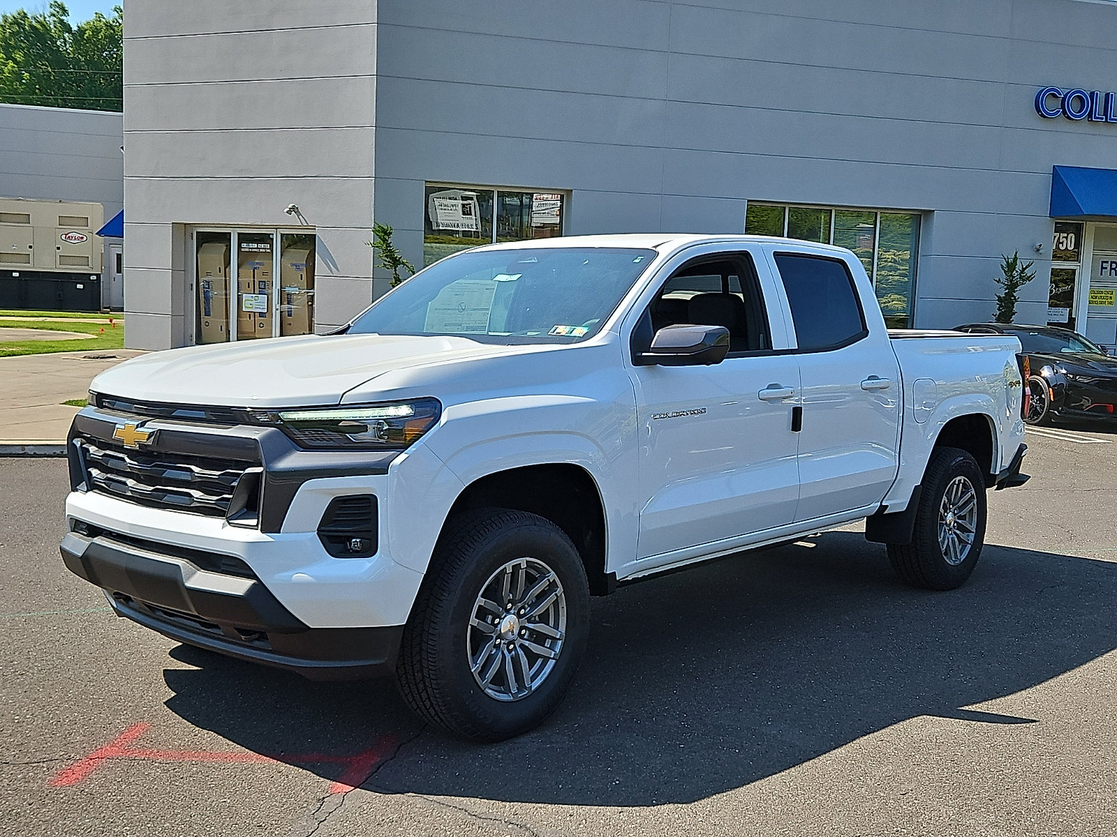 New 2026 Chevrolet Colorado LT w/ LT Convenience Package AWD/4WD image 2