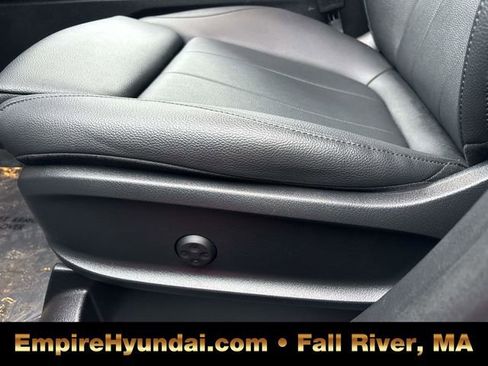 Used 2024 Mercedes-Benz GLA 250 4MATIC image 31