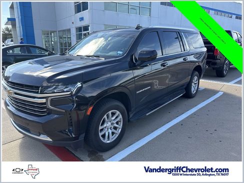Used 2021 Chevrolet Suburban LT RWD image 1