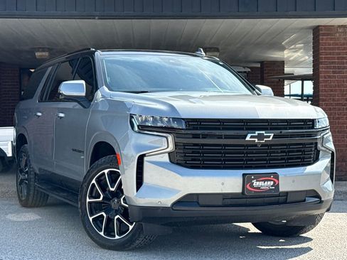 Used 2024 Chevrolet Suburban RST w/ Luxury Package image 1
