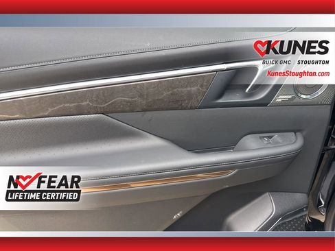 Used 2025 Buick Enclave Avenir w/ Trailering Package, 5000 lbs. image 36