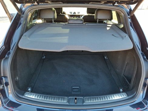 Used 2022 Porsche Macan image 28