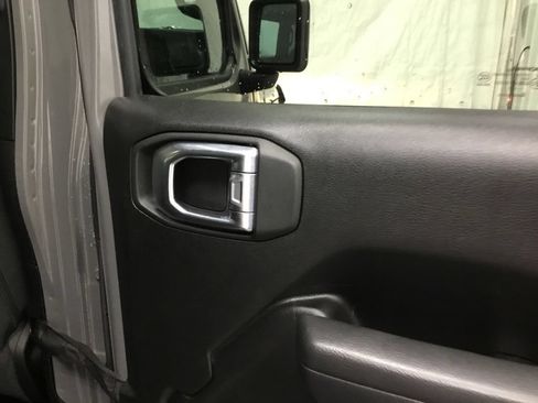 Used 2022 Jeep Wrangler Unlimited Sport AWD/4WD image 23