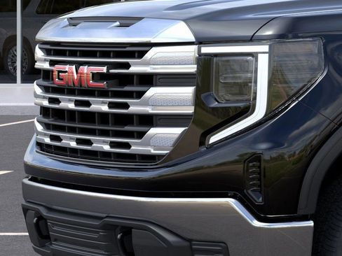 New 2025 GMC Sierra 1500 SLE image 13