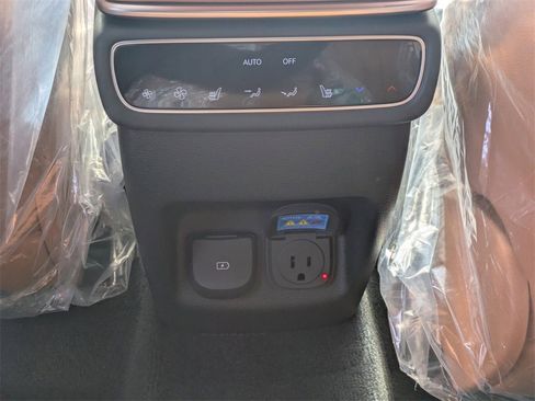 New 2026 Genesis GV80 2.5T Prestige image 16