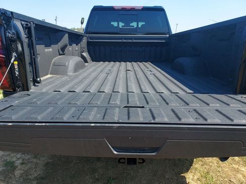 Used 2024 GMC Sierra 3500 Denali Ultimate AWD/4WD image 30