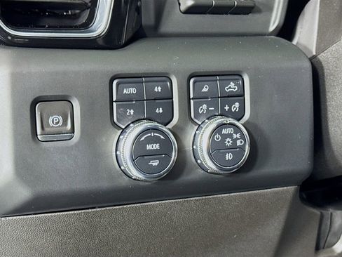Used 2024 GMC Sierra 2500 Denali w/ Denali Reserve Package image 25
