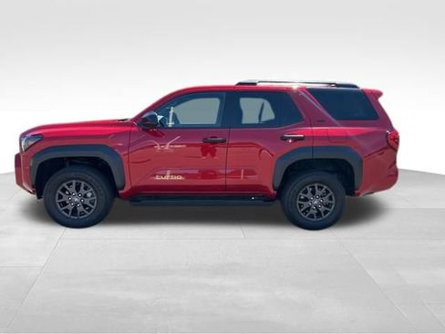 Used 2025 Toyota 4Runner SR5 AWD/4WD image 3