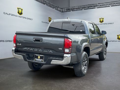 Used 2021 Toyota Tacoma SR5 AWD/4WD image 5