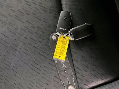 Used 2024 Kia Seltos EX image 35