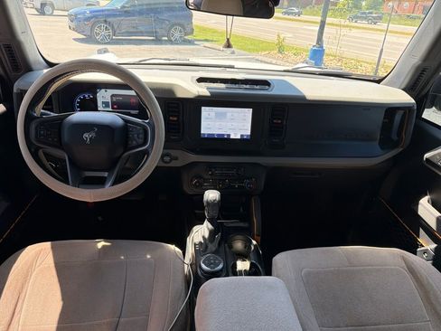 Used 2022 Ford Bronco Badlands AWD/4WD image 5