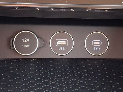 Certified 2026 Genesis G70 2.5T AWD/4WD image 25