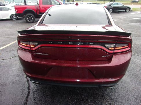 Used 2018 Dodge Charger SXT Plus RWD image 5