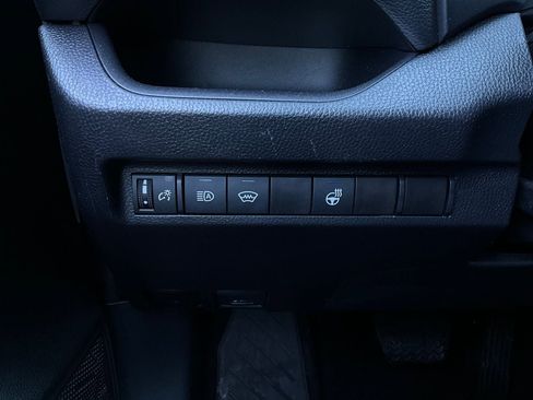 Used 2025 Toyota RAV4 XLE image 22