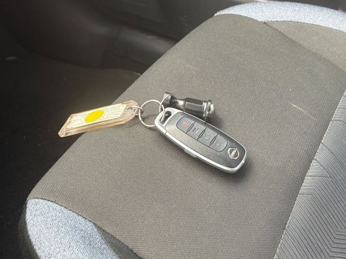 Used 2025 Nissan Versa SV FWD image 18