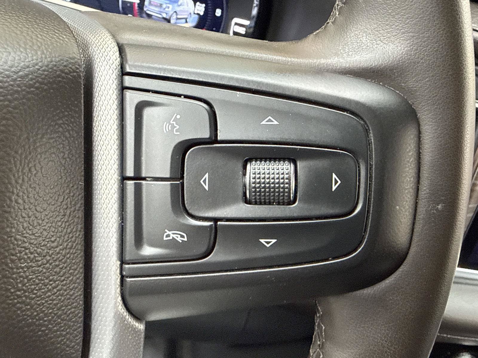 Used 2023 GMC Yukon Denali AWD/4WD image 30