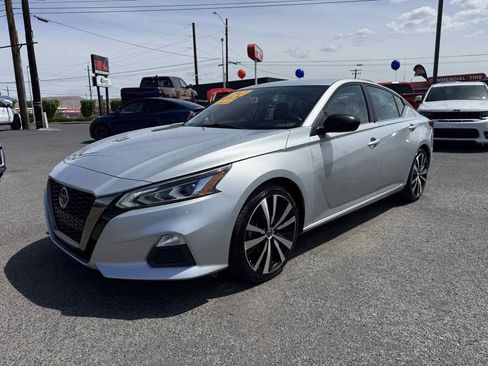 Used 2020 Nissan Altima 2.5 SR FWD image 3