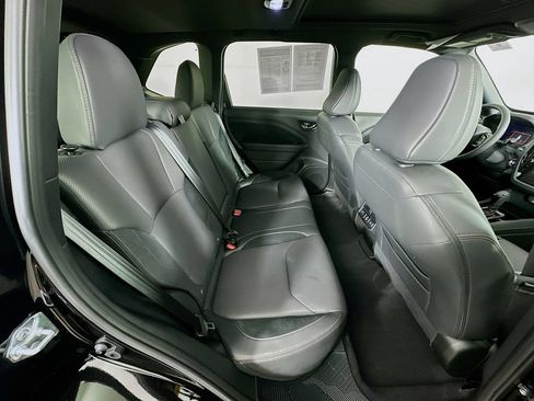 Used 2025 Subaru Forester Touring AWD/4WD image 36