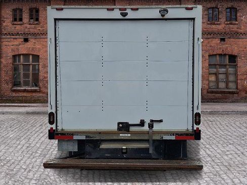 Used 2019 GMC Savana 3500 w/ Power Convenience Package image 5