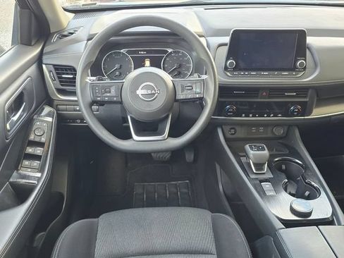 Used 2024 Nissan Rogue SV AWD/4WD image 4