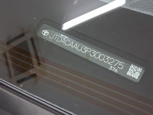 Used 2023 Toyota Prius Limited image 34