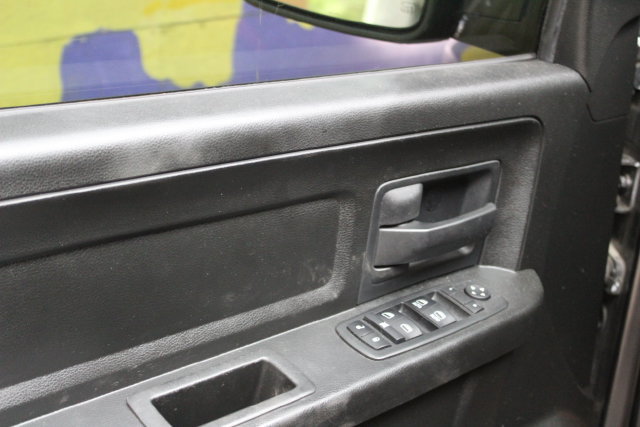 Used 2019 RAM 1500 Express w/ Wheel & Sound Group AWD/4WD image 13