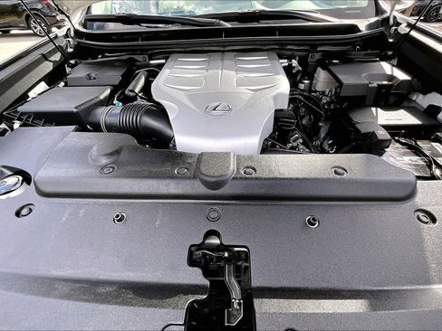 Used 2023 Lexus GX 460 Premium w/ Premium Package image 34