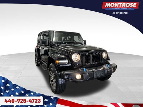 Used 2024 Jeep Wrangler Unlimited w/ Convenience Group AWD/4WD image 7