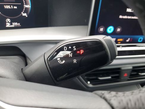New 2026 Volkswagen Tiguan SE R-Line FWD image 23