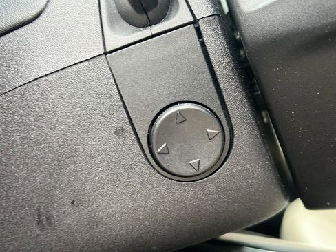 Used 2025 Lincoln Corsair Premiere w/ Equipment Group 101A image 10