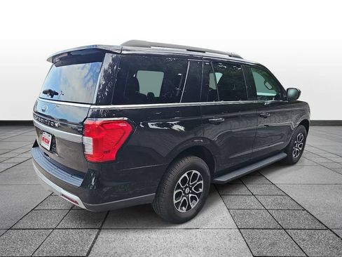 Used 2024 Ford Expedition XLT AWD/4WD image 5