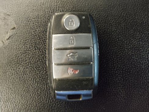 Used 2016 Kia Optima EX w/ Premium Package image 32