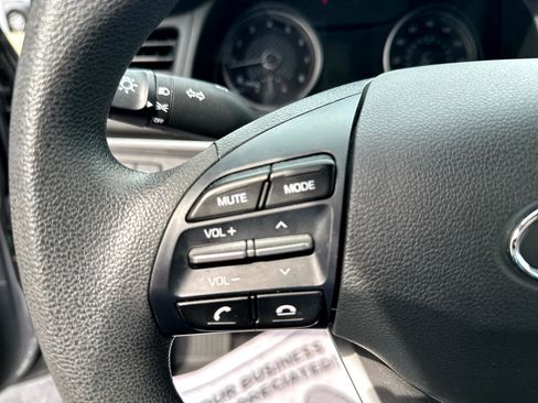 Used 2019 Hyundai Elantra SE w/ Cargo Package image 15