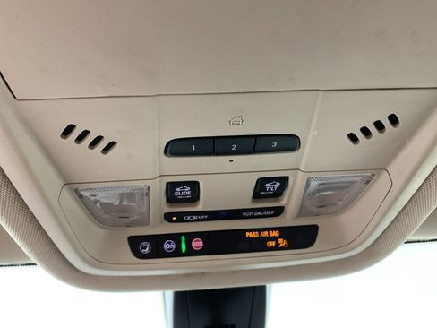 Used 2020 GMC Acadia Denali w/ Denali Ultimate Package image 25