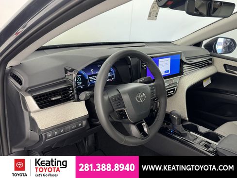 Used 2026 Toyota Camry XLE FWD image 2