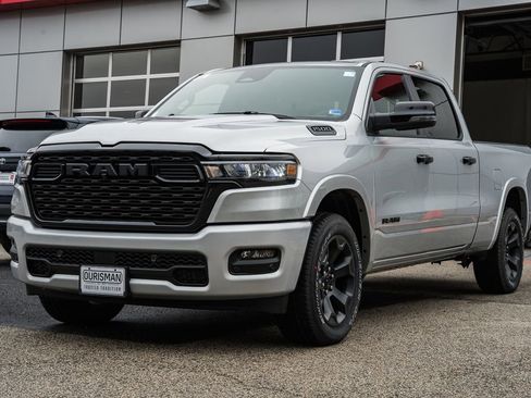 New 2026 RAM 1500 4x4 Crew Cab image 3