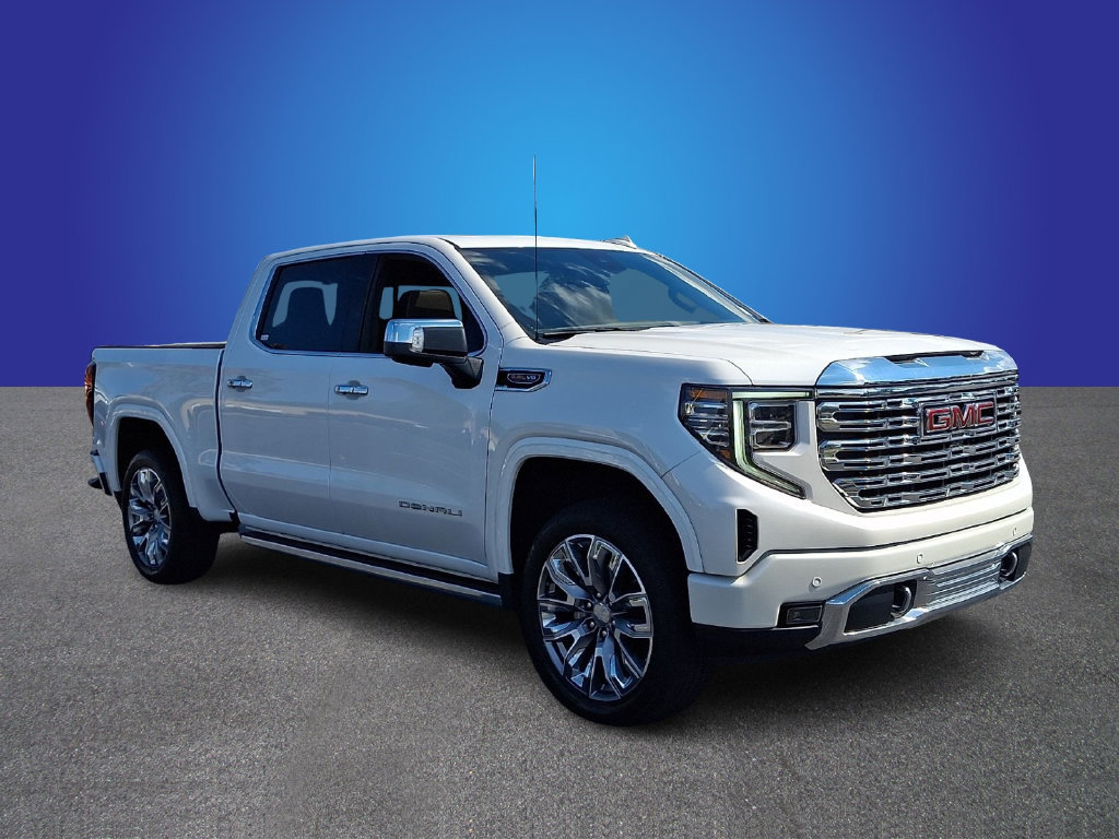 Used 2024 GMC Sierra 1500 Denali w/ Denali Reserve Package AWD/4WD image 3