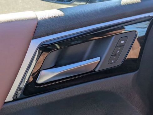 New 2026 Mitsubishi Outlander SEL image 13