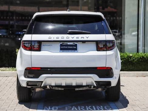 New 2024 Land Rover Discovery Sport S image 5