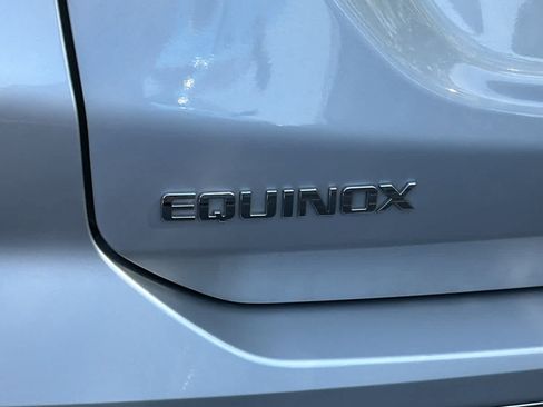 Used 2018 Chevrolet Equinox LS FWD image 28