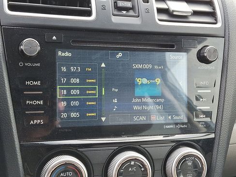 Used 2017 Subaru Forester 2.5i Premium image 18