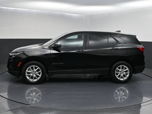 Used 2024 Chevrolet Equinox LS w/ LS Convenience Package FWD image 5