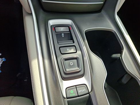 Certified 2018 Honda Accord Touring image 16