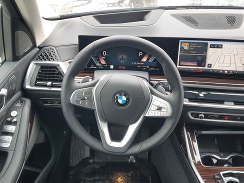New 2026 BMW X7 xDrive40i w/ Premium Package image 23