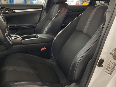Used 2019 Honda Civic Sport image 2