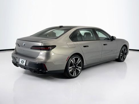 Used 2023 BMW 760i xDrive AWD/4WD image 5