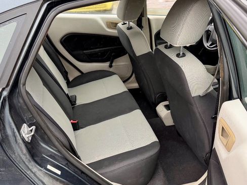 Used 2011 Ford Fiesta S image 16